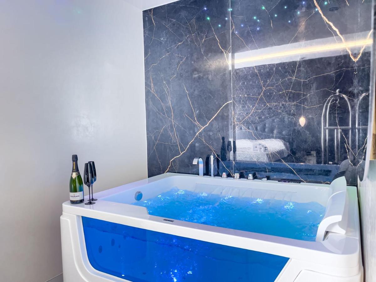 Distinto Suite & Rooms 莱切 外观 照片